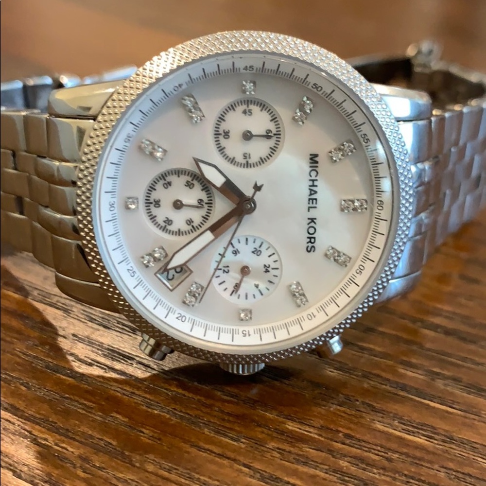 Small Wrist Michael Kors watch